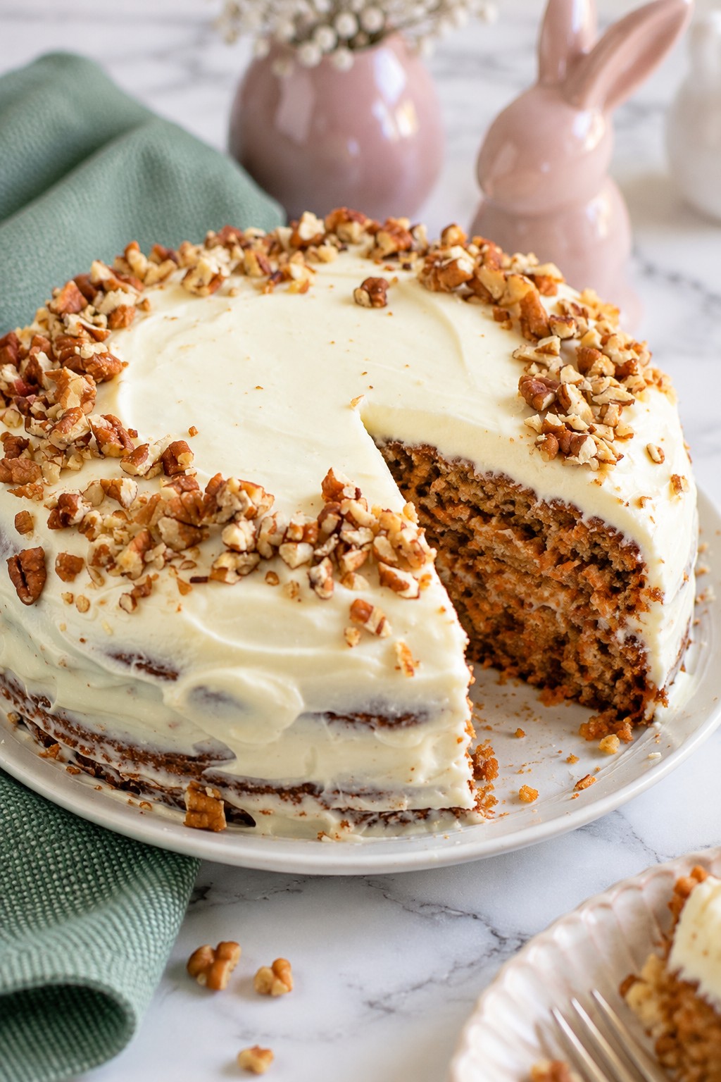 Karottenkuchen mit Frischkäsefrosting – saftig und einfach